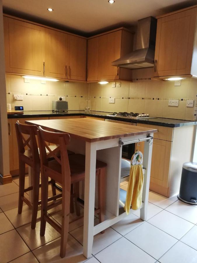 6 Beili Priory Apartment Абъргавени Екстериор снимка