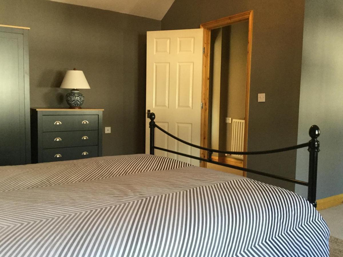6 Beili Priory Apartment Абъргавени Екстериор снимка