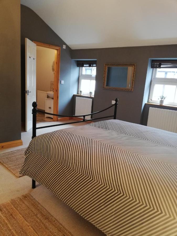6 Beili Priory Apartment Абъргавени Екстериор снимка